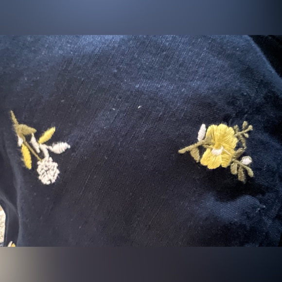 LOFT Navy Blue Embroidered Linen-Blend Shorts, Size 6 ✨ - Picture 5 of 6